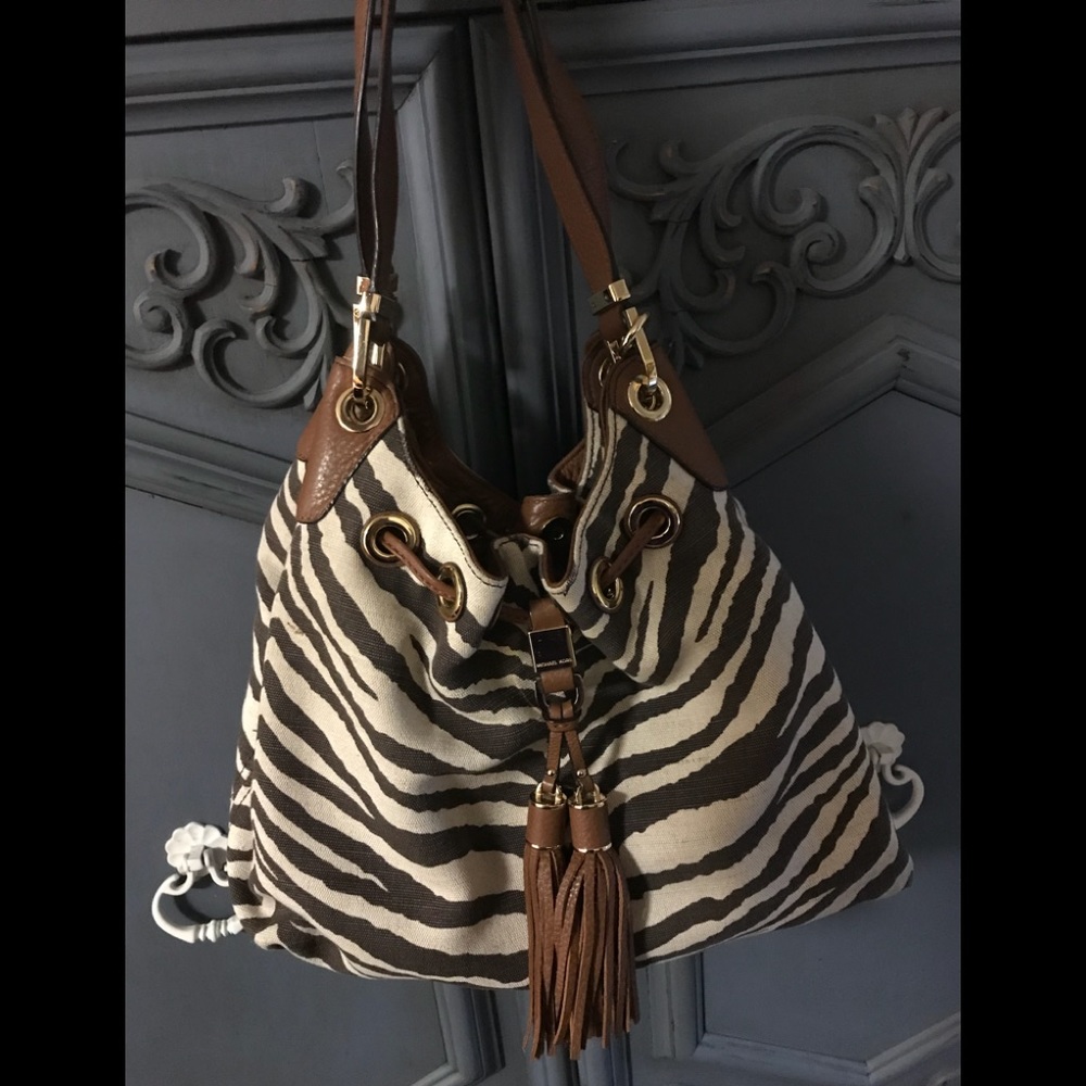 Super cute Michael Kors purse